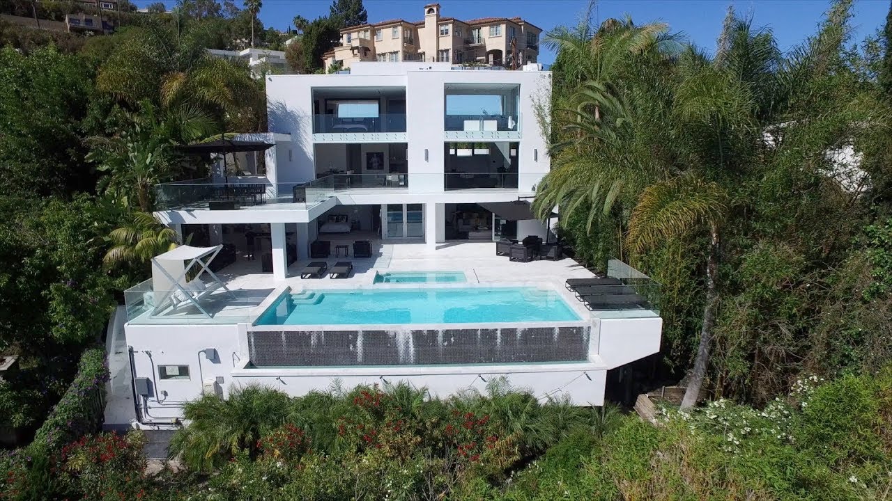 9066 St Ives Drive | Hollywood Hills, California