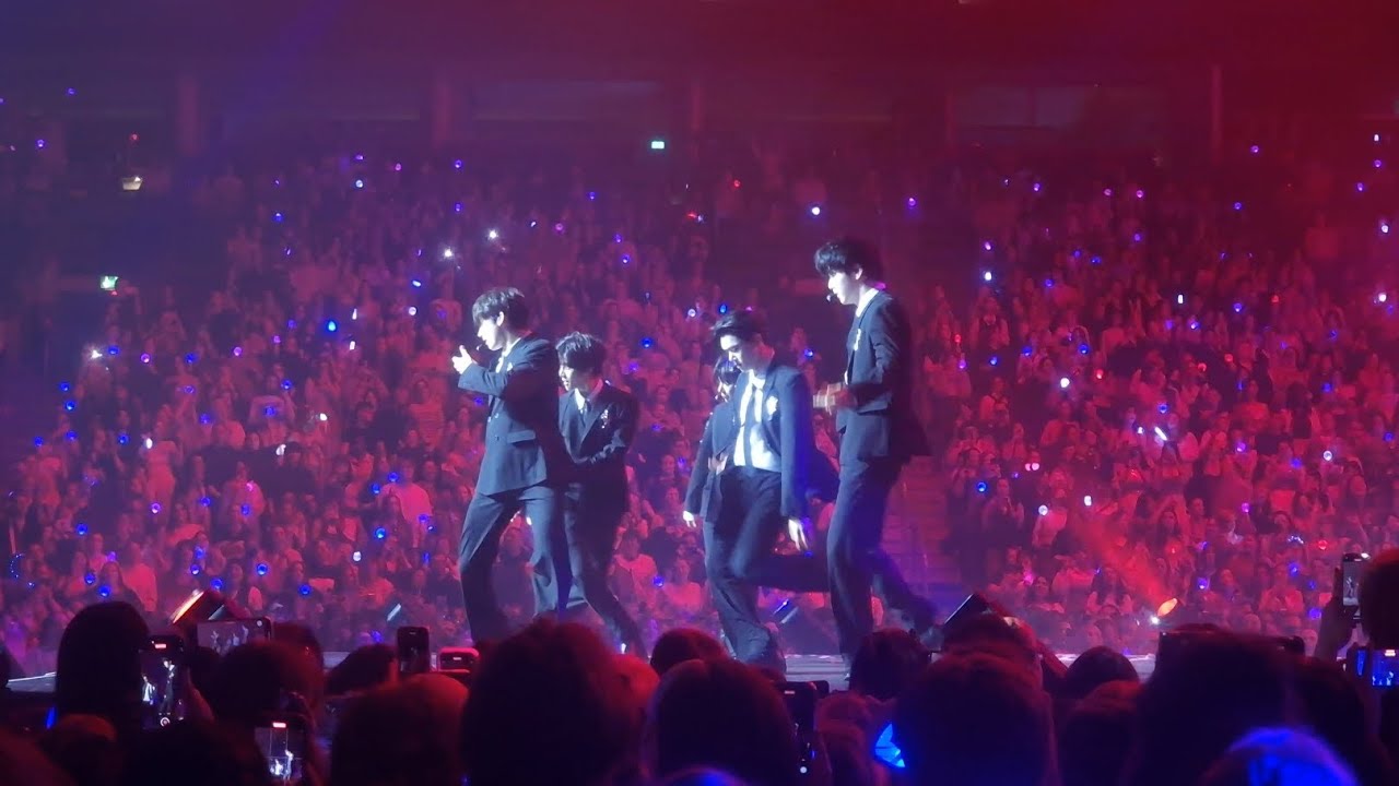 TOMORROWxTOGETHER (TxT)-Devil by the Window, World Tour 