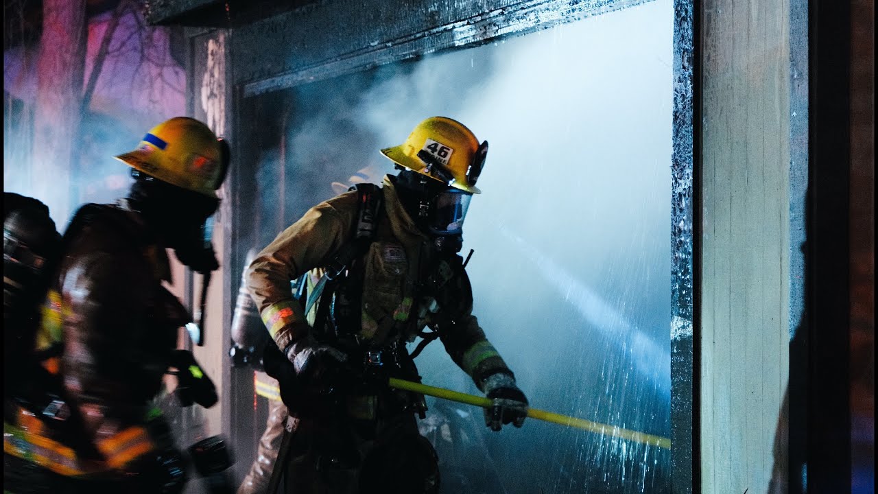 House Fire in Simi Valley (Dog Saved) Ventura County Fire Department