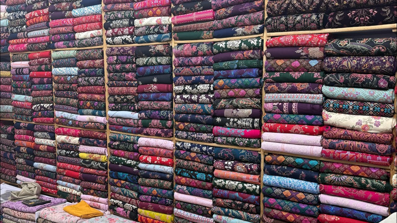 💖Sale💖Sale 💖Winter Karandi shawls with embroidered suits 💖