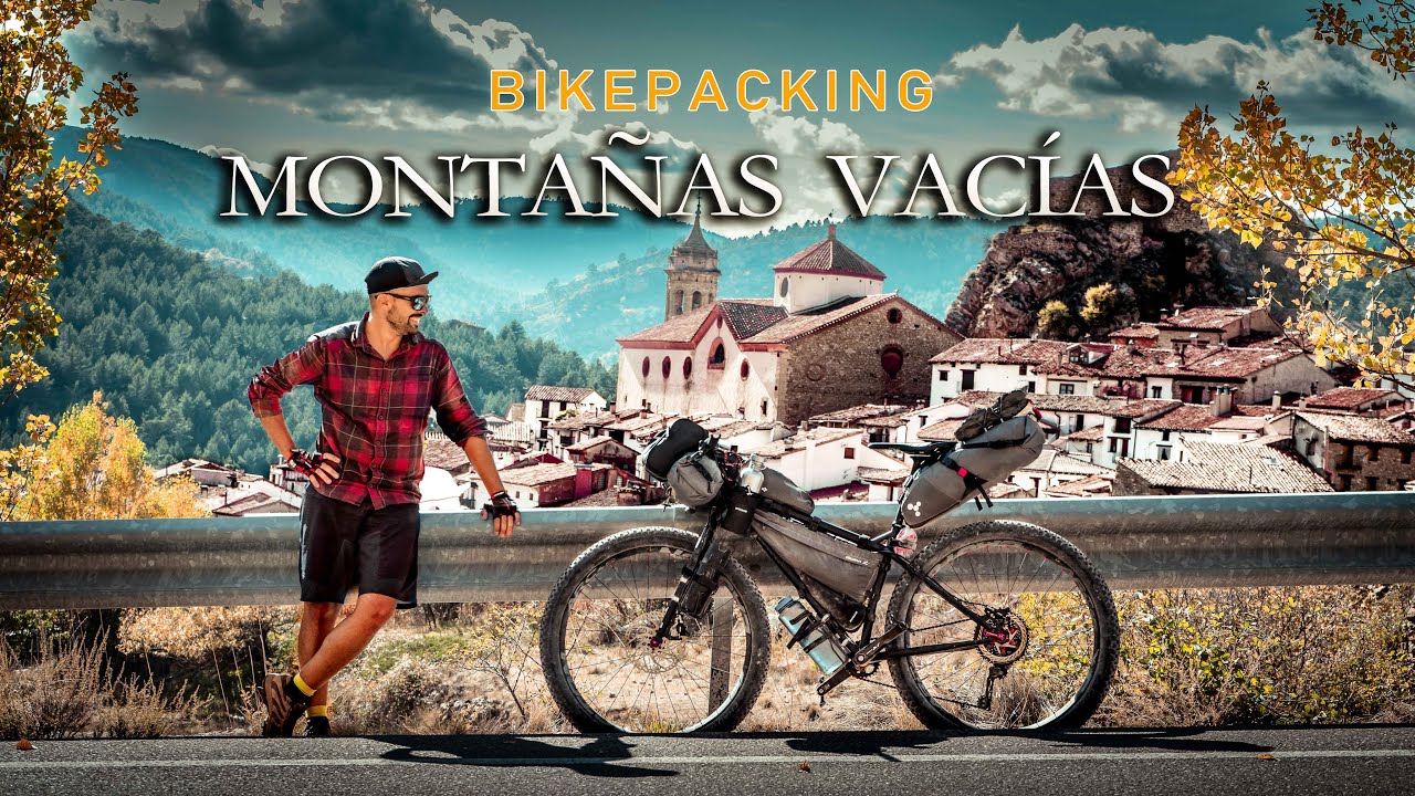MONTAÑAS VACÍAS: un viaje por la Laponia Española | Documental BIKEPACKING