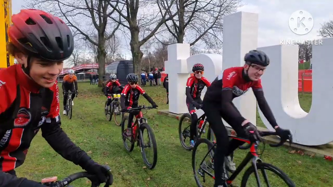Vestingcross - UCI World Cup Cyclocross Hulst verkennen. jeugd x-treme en hugo de jonge
