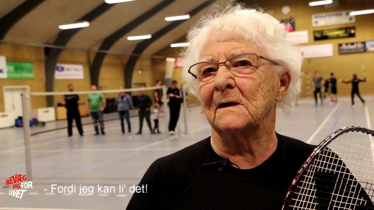 92 &aring;r - og stadig aktiv badmintonspiller