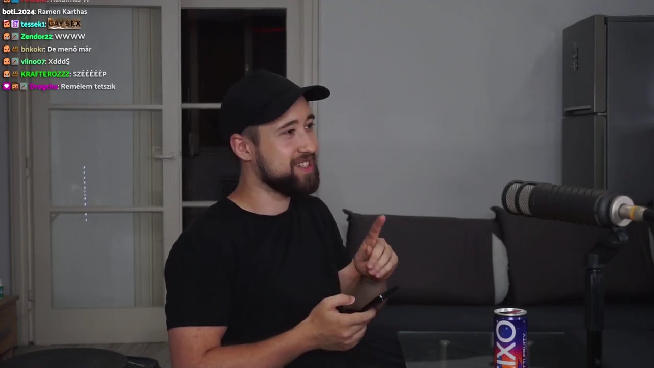 SZÜLINAPI FŐZŐS, CSOMAGBONTÓS STREAM (VÁGATLAN)