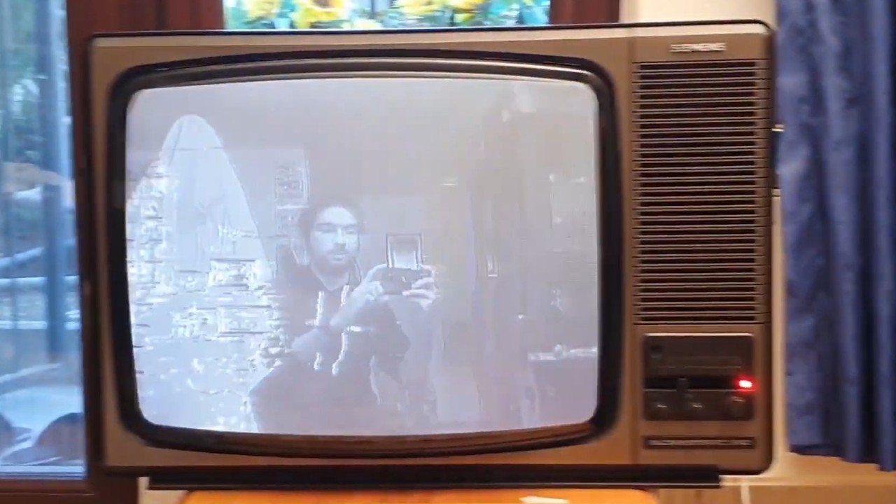 Haunted CRT TV - Powered by Raspberry Pi (Demo)