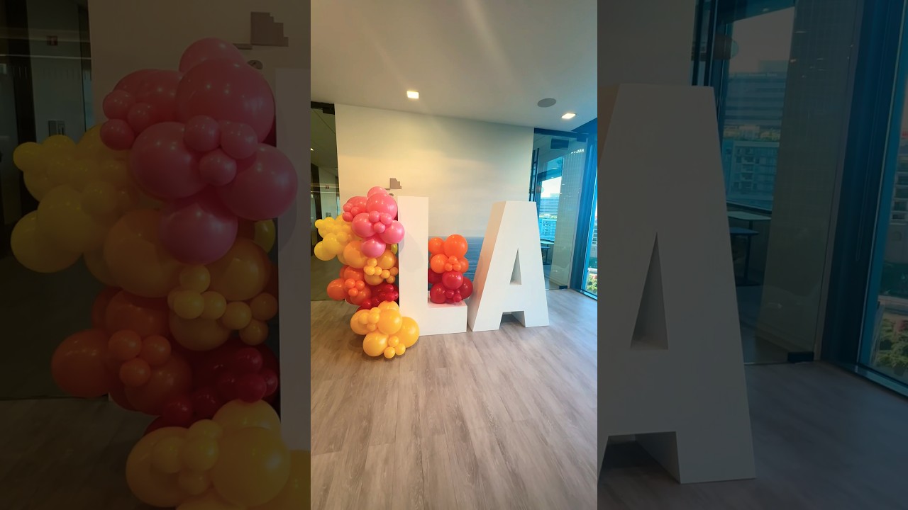 Office view #downtown #la #losangeles #view #viral #youtube #video #fyp #shorts #beautiful #balloon
