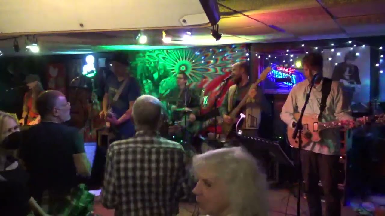 19 Ob-La-Di, Ob-La-Da 2022-10-01 ThE YounG LeD BeaTs Debut @ Bernie's Chester NJ