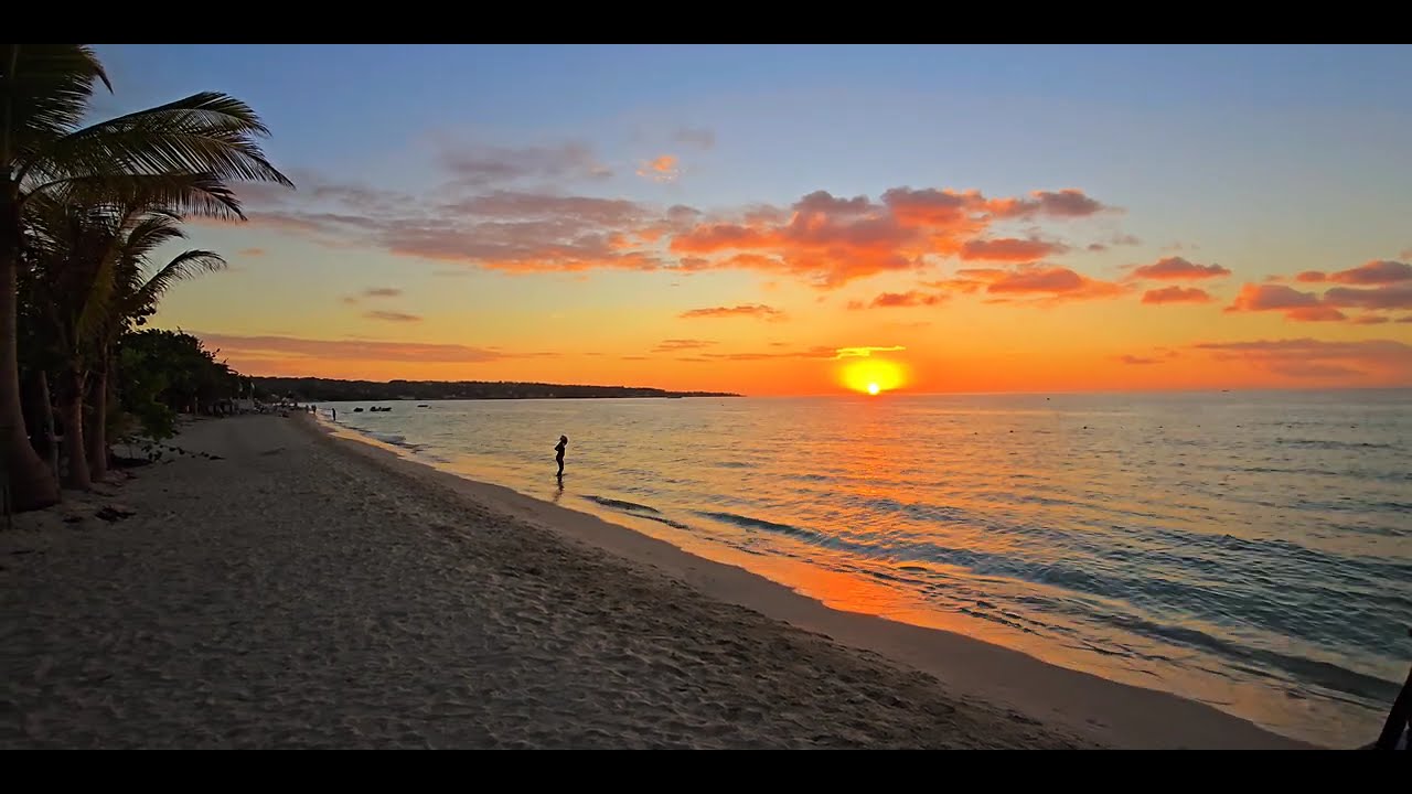 Golden Hour Serenity: Relaxing Sunset Ambient Calm Music 🌅