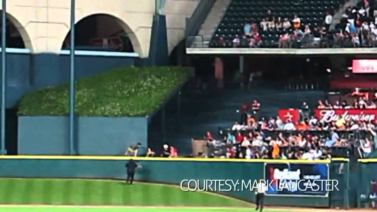 Streaker escaped Security