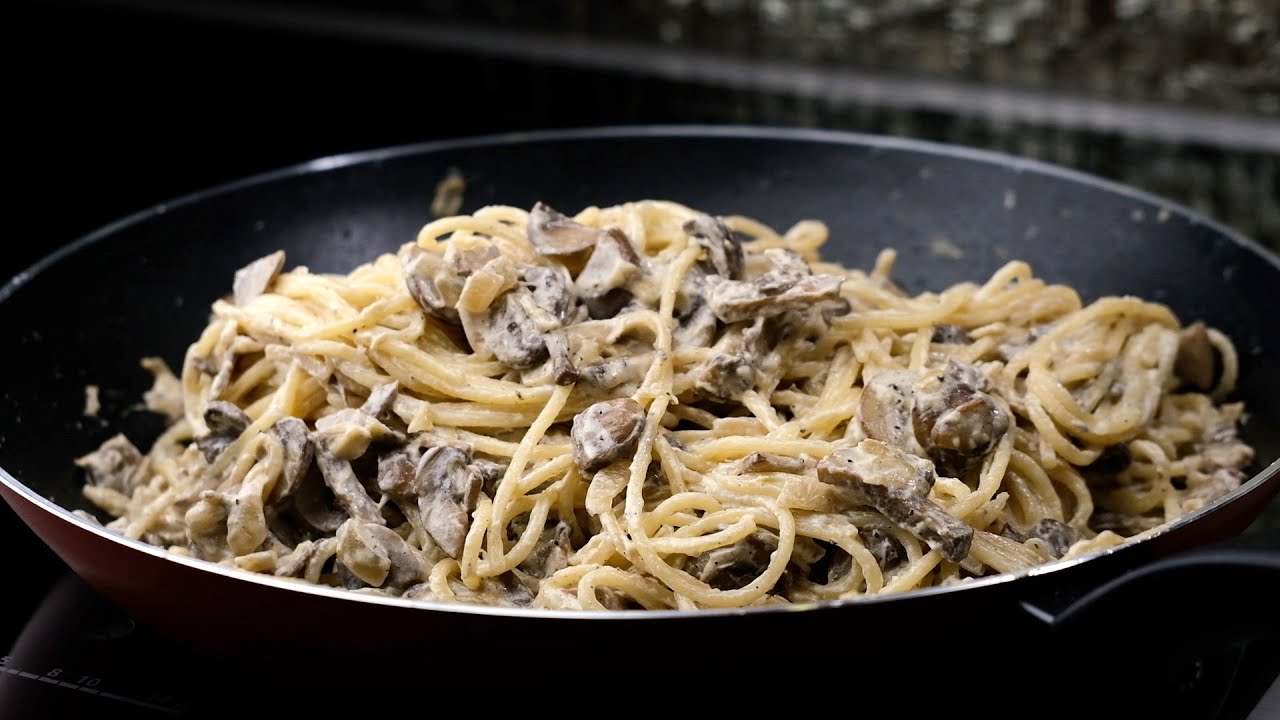 Selbstgemachte SO&szlig;E F&Uuml;R NUDELN... Leckere Spaghetti mit Pilzen leicht gemacht!