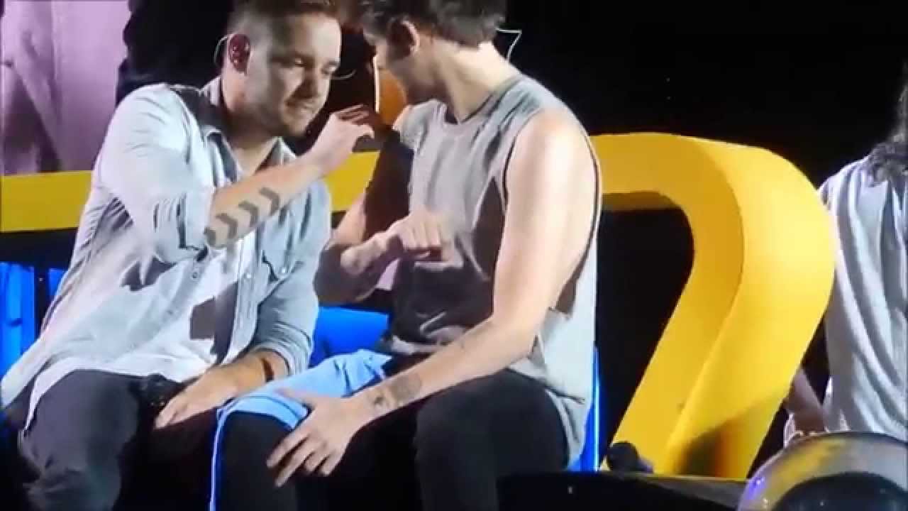One Direction OTRA tour moments 23
