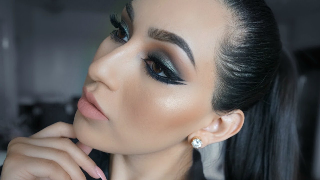 Grunge Smokey Eye with Double Wing Eyeliner | BeautyyBird