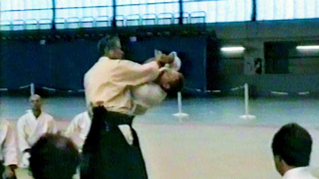 Katate-Ryote dori, Kokyu-ho Part 3 : Koshisabaki - Sadateru Arikawa Shihan, Paris, France, 1994