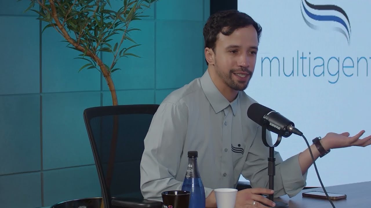 [IAgora!?] O Fim do Romantismo: Como substituir 100 posições por Agentes de IA com João Junior