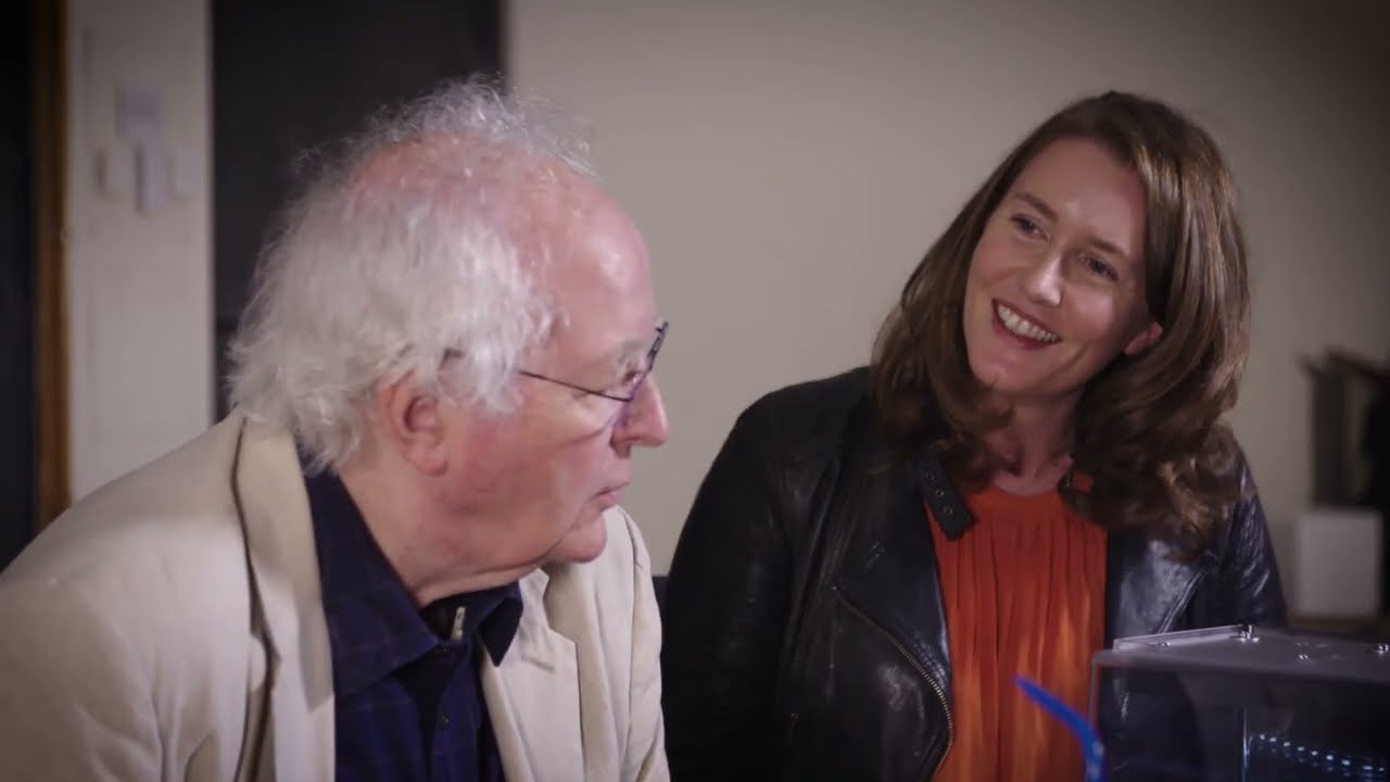 Cloud chamber experiment with Suzie Sheehy and Philip Pullman
