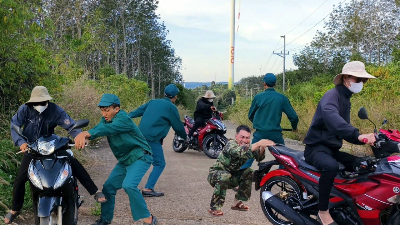 Полиция на дежурстве. Полиция забрала мотоцикл у Даня.