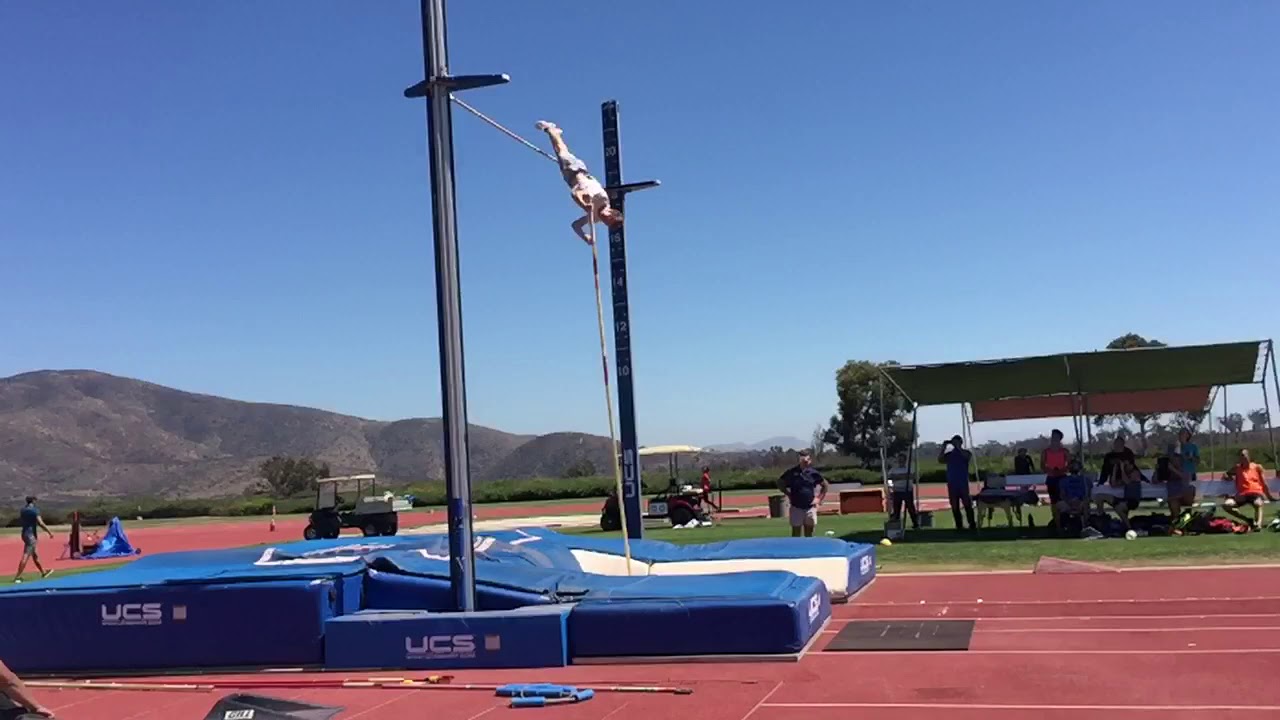 Cole Riddle first 18' pole vault
