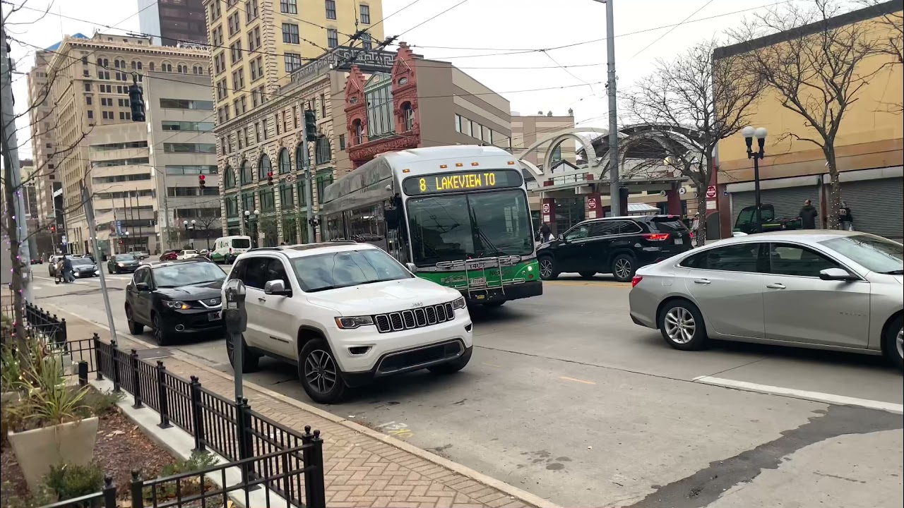 Downtown Dayton, Trolleybus & Bus Action.