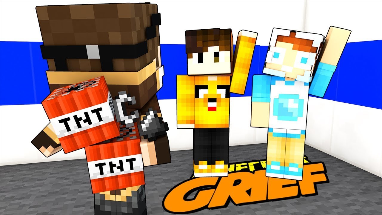 ENTRO NEL MONDO DI UN FAN PER GRIFFARLO!! (Minecraft Grief)