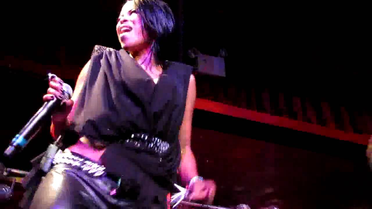 En Vogue, Old School Funky Divas Medley part 2, BB King Blues Club, NYC 6-24-10 (HD)
