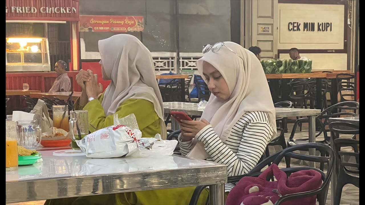 Rehat dulu makan di kota sigli