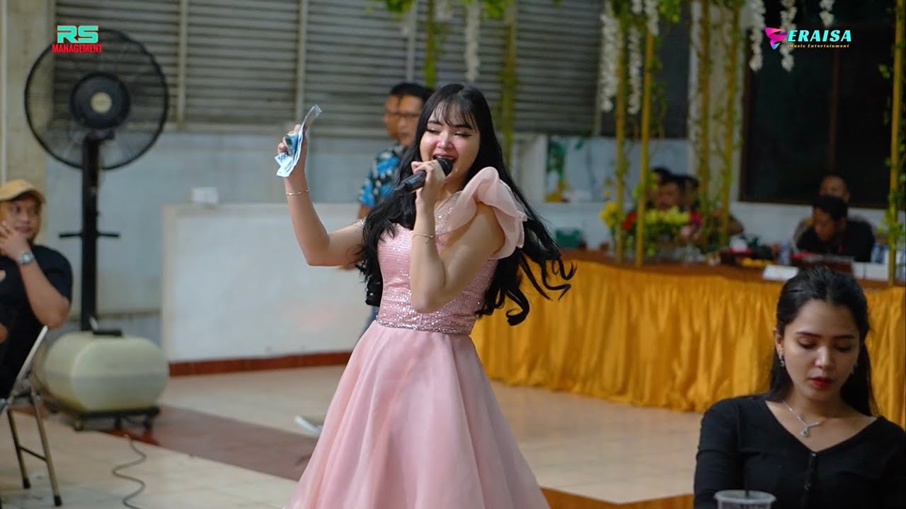 FULL SAWERAN !! SANTRI PEKOK  - Laila Ayu KDI - OM ERAISA live in Sapto Renggo PATI-GUYUB SAHABAT 99