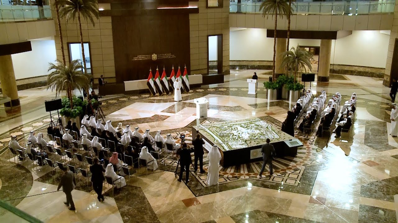40 دبلوماسيا يؤدون اليمين القانونية أمام سمو الشيخ عبدالله بن زايد آل نهيان