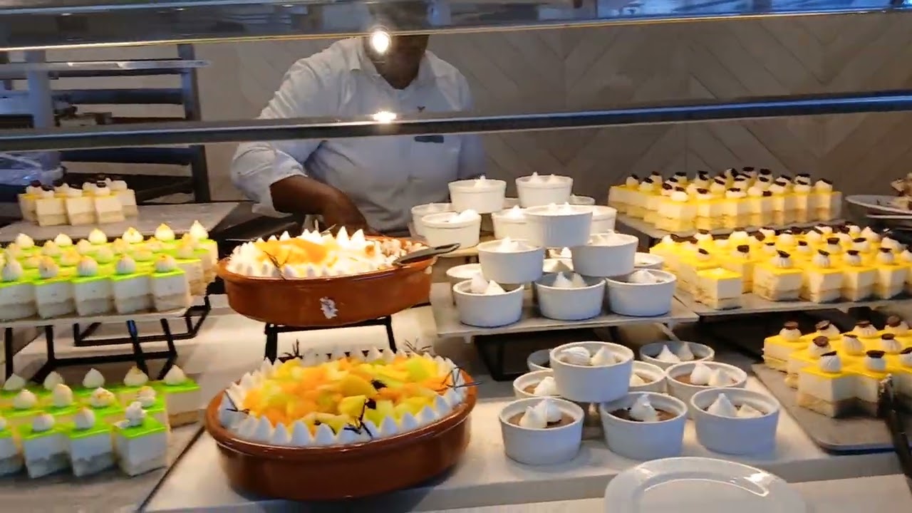 Celebrity Summit Oceanview Buffet | Full Tour & Food Review