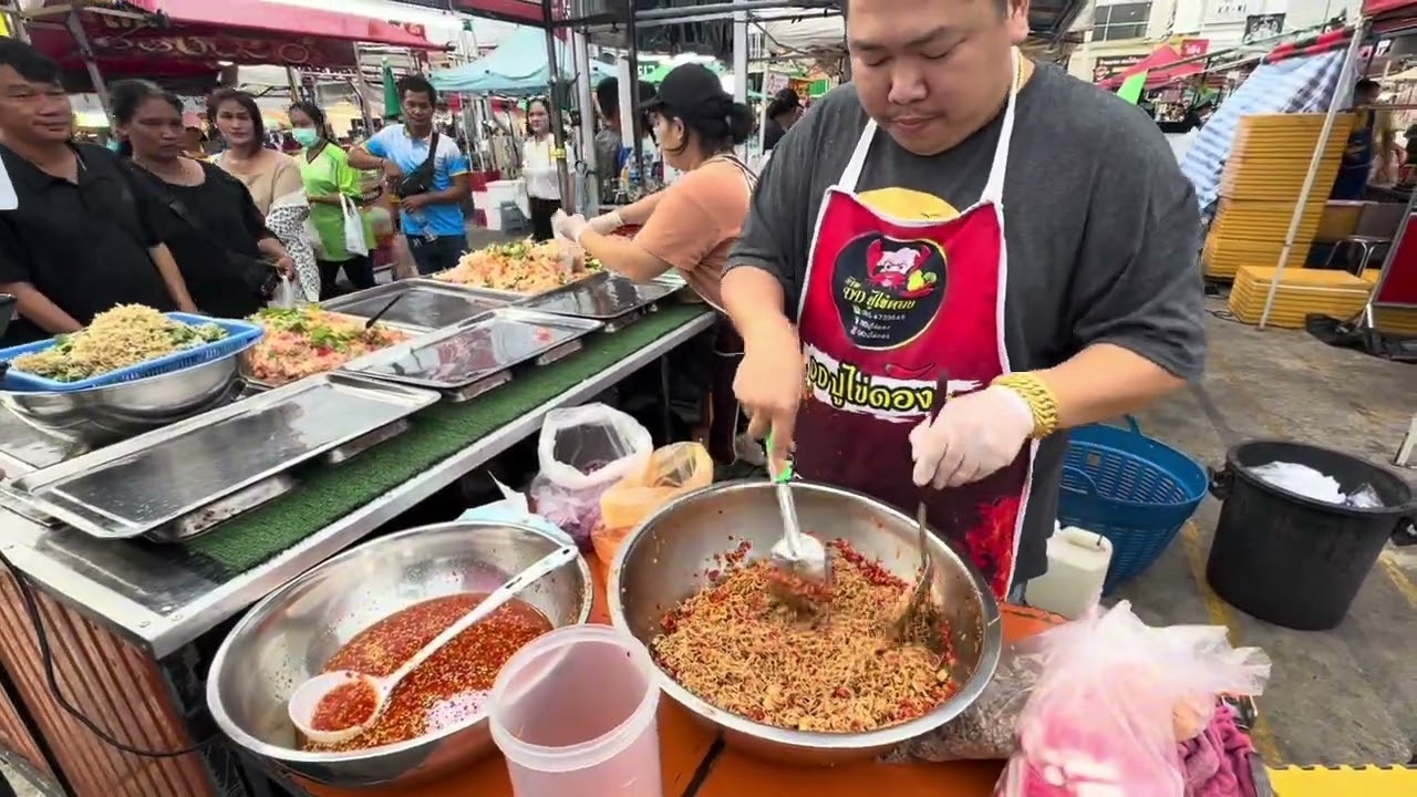 สูตรลับ ยำสูตรเด็ด￼ ขายจนรวย🤤🔥40บาท ใครได้กินก็ติดใจ 😋 👉ร้านยำปากแตก ยำโคตรเด็ด📍 ตลาดเซฟวัน