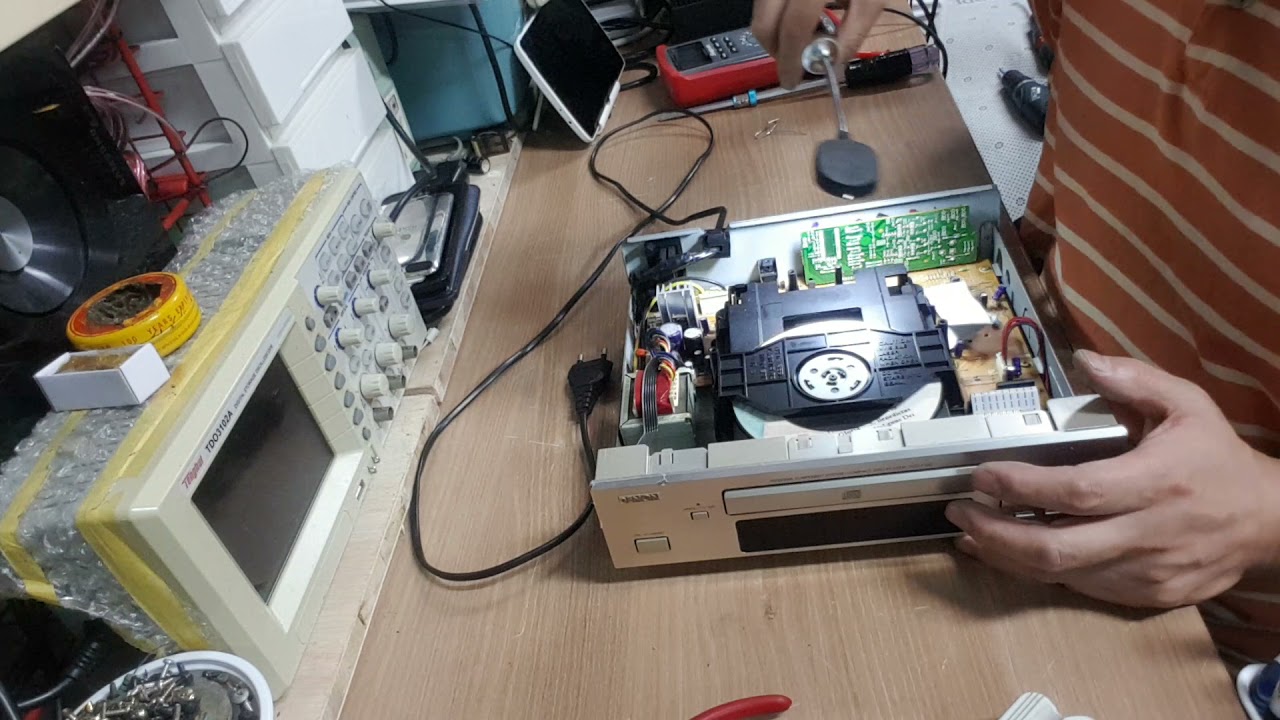 DENON DCD-F100  CDP 1