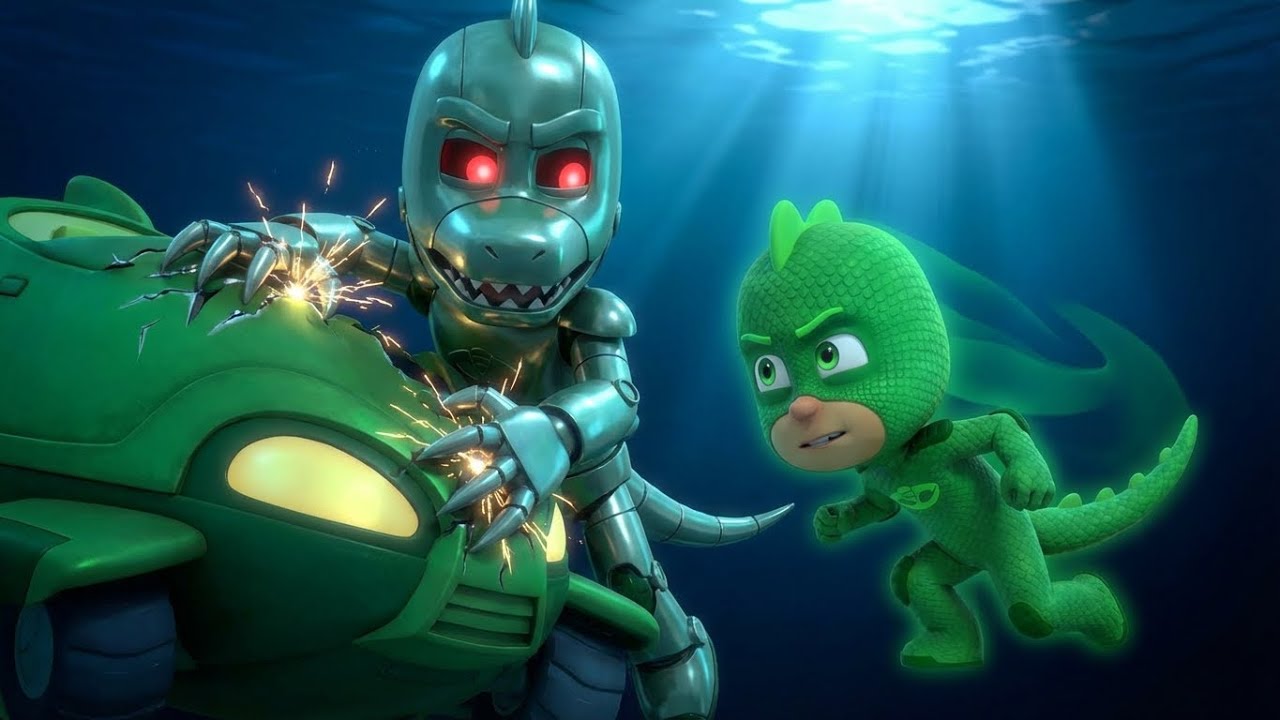 Robo-Gekko DESTROYS the Gekko-Mobile! 💥 Underwater Battle! 💧 | PJ Masks Full Episode