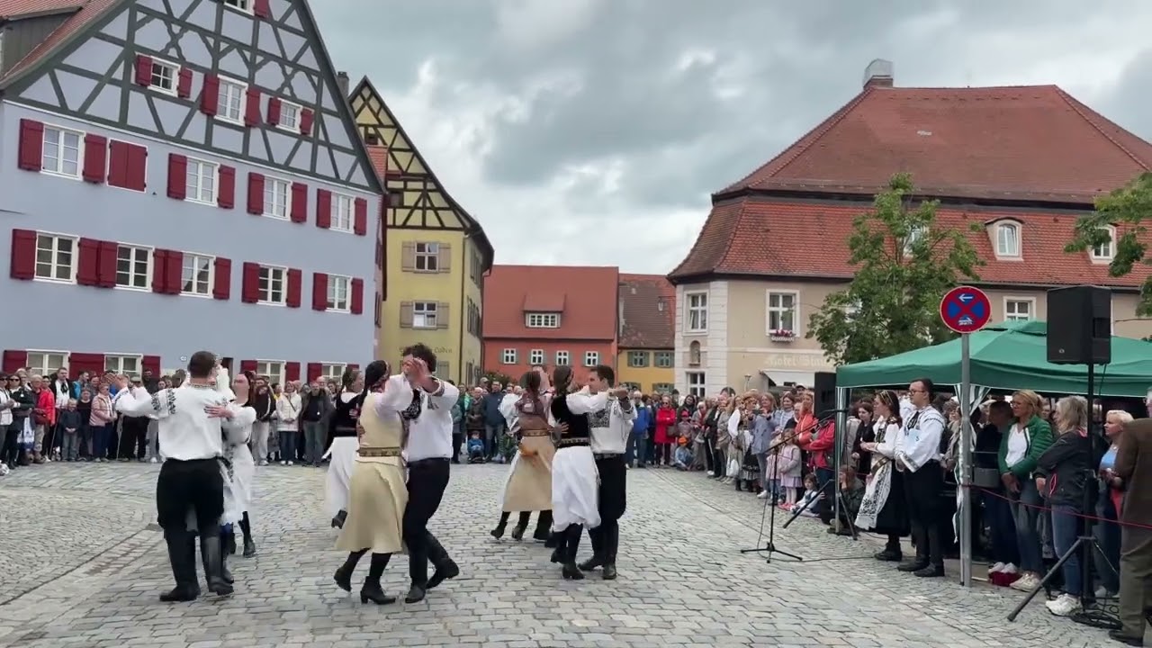 Brauchtumspflege - Volkstanz. Siebenbürgische Tanzgruppe