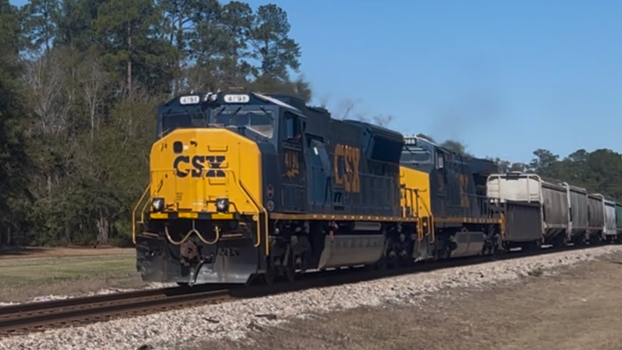 CSX L630-22 through Rincon, GA with another MAC and a hornshow!!! 