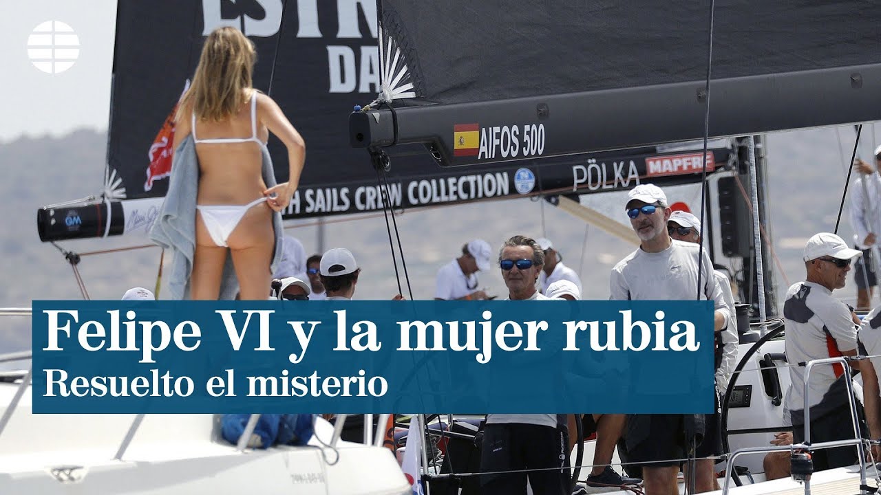 La misteriosa rubia a la que saluda el Rey