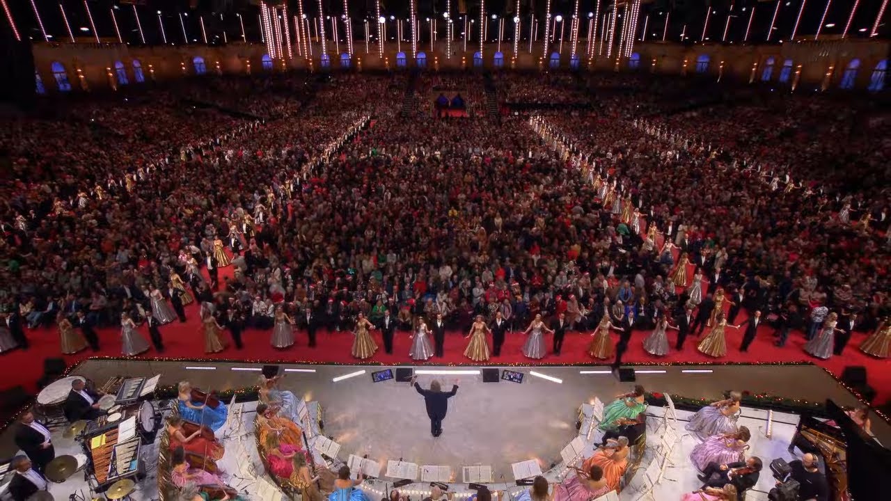 André Rieu - Gold and Silver (feat. 200 Dancers & ice skaters)