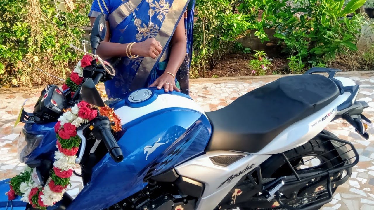 Dad's Gift Taking Delivery of My New Bike - 2020 Apache RTR 160 FI4V ABS