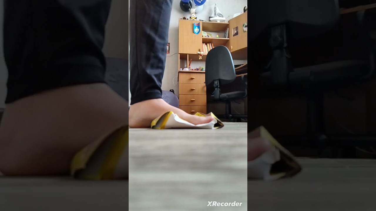 Giant man stomp house (Slow motion) 2