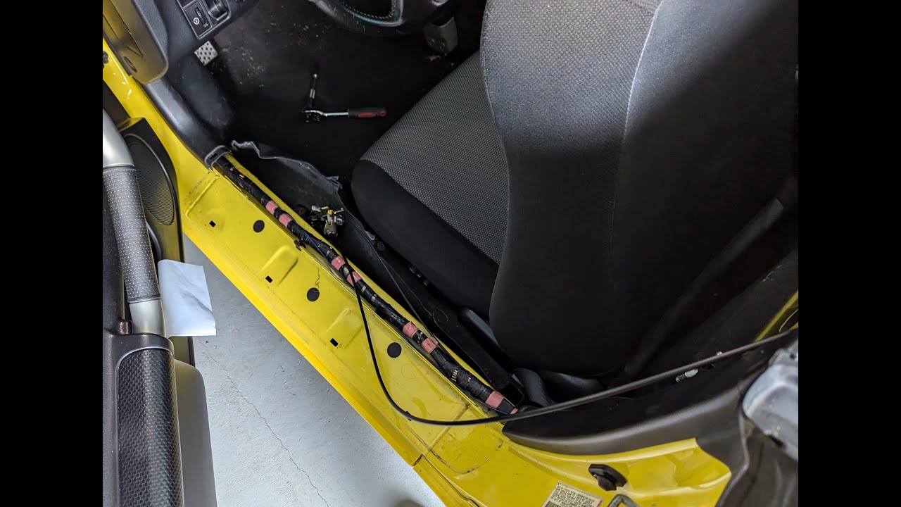 Mr2 Spyder Engine Lid Cable replacement