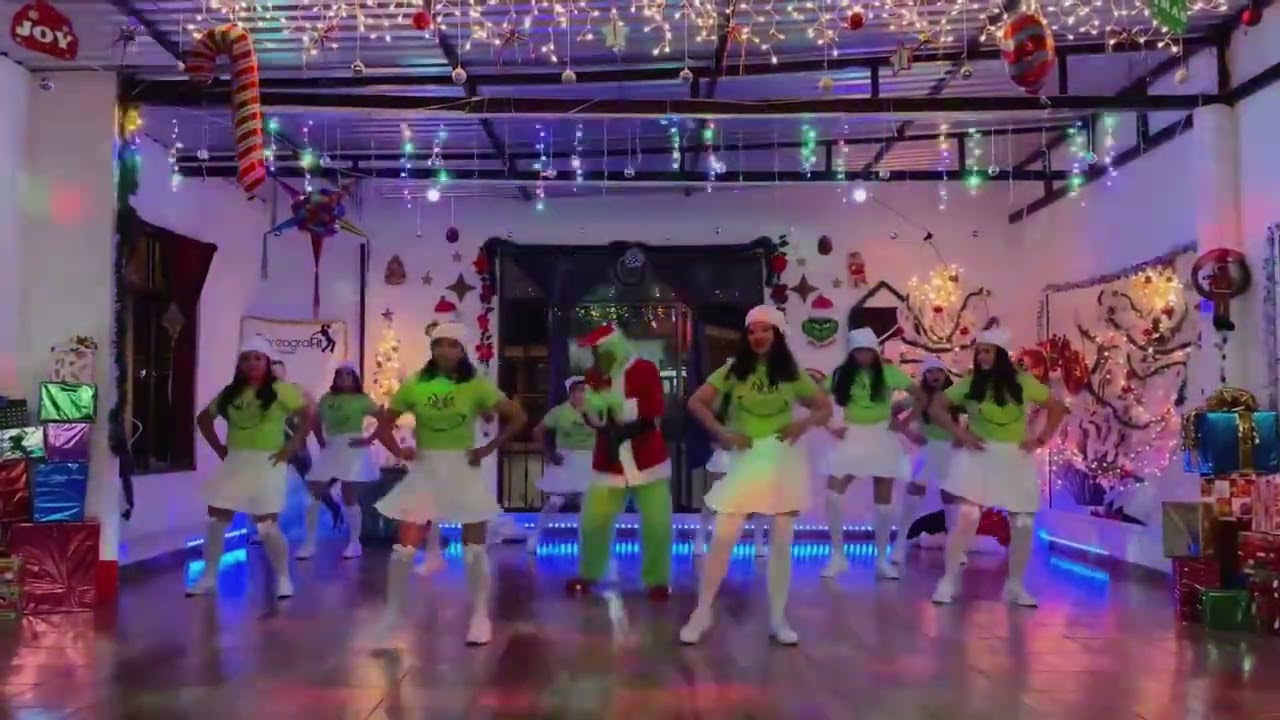 Video Grinch baile