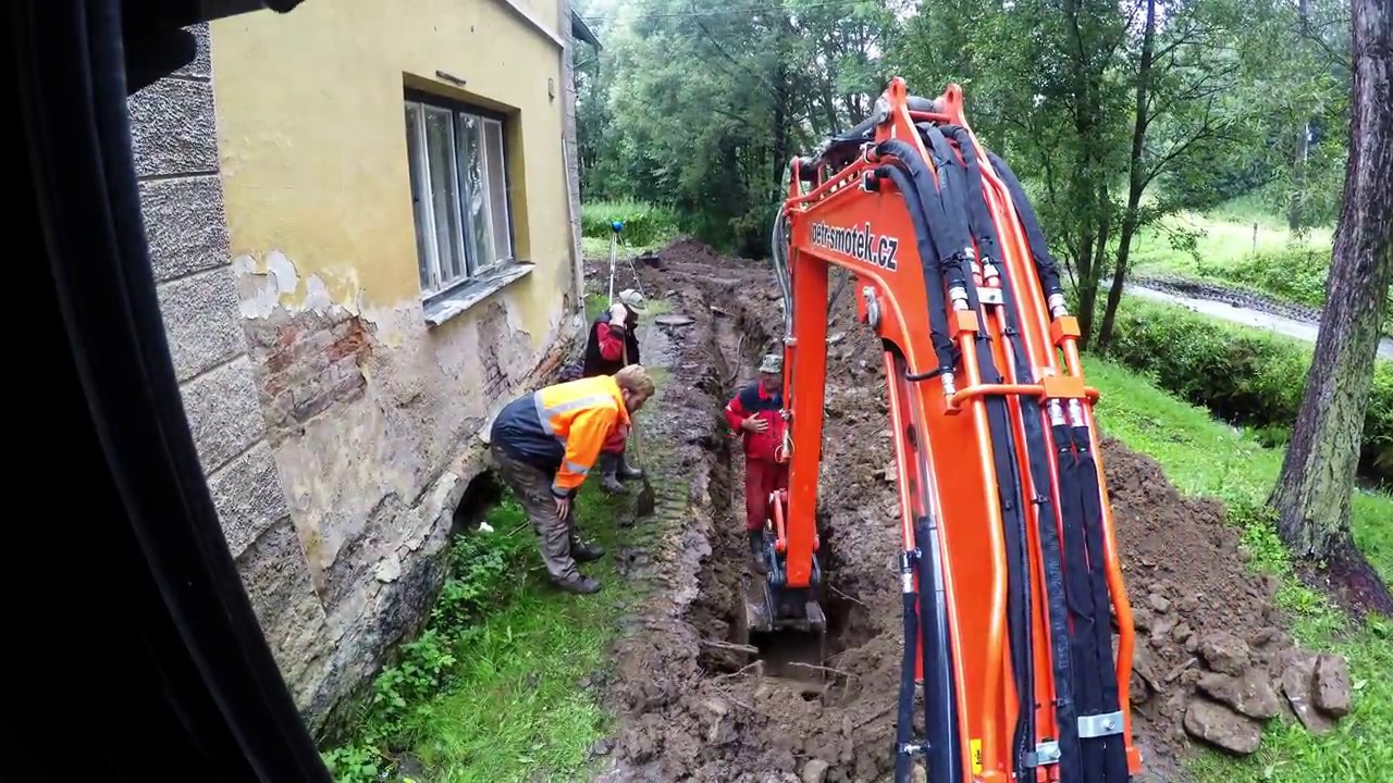 ARM and CAB VIEW , Kubota kx 057-4 Odvodnění domu
