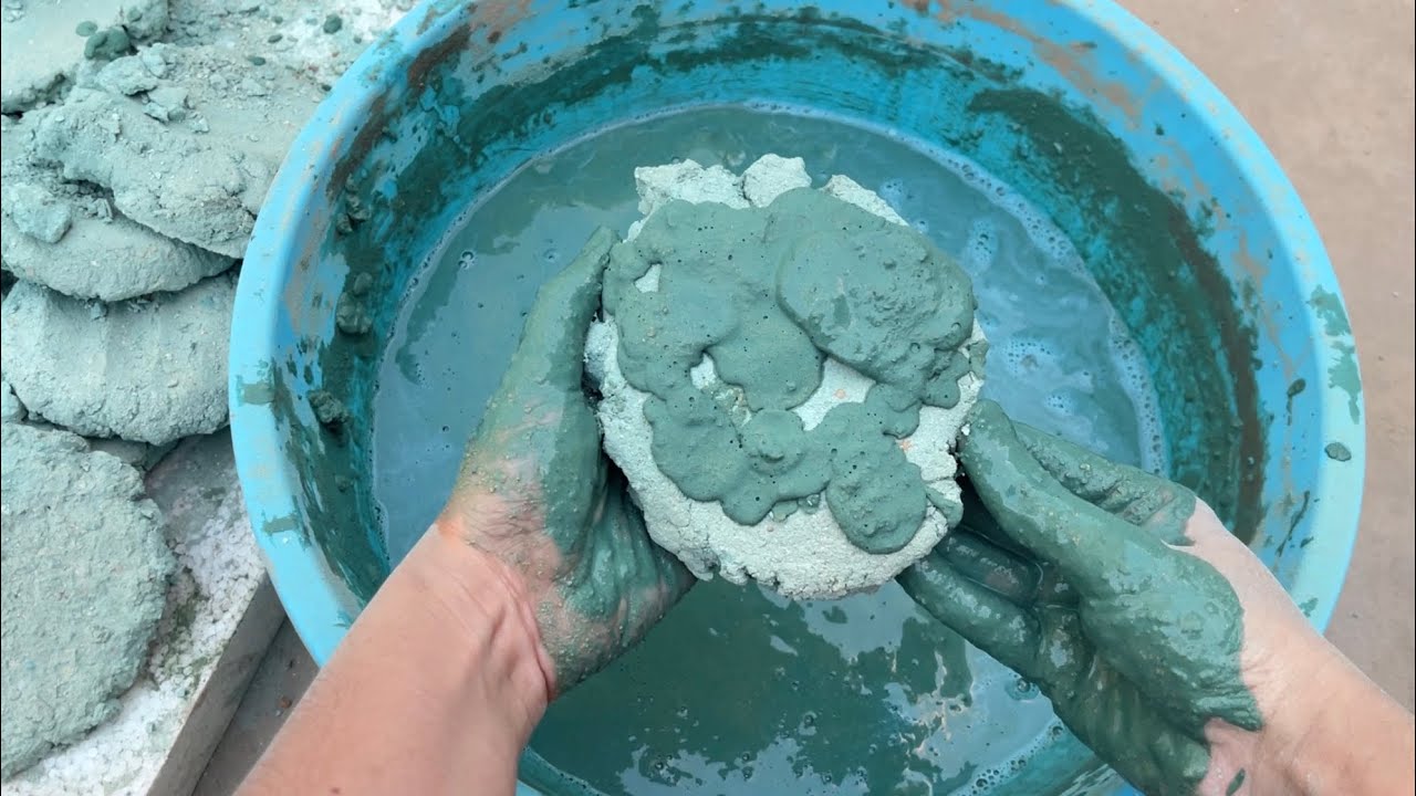 New blue Multani mitti water 💦 crumbling + paste mixing + dry crumbling on paste.sorry🥲for the noise