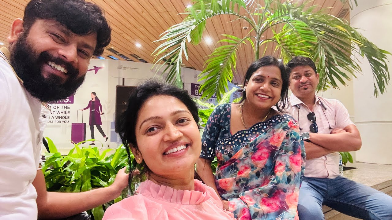 नीतू दीदी ने पूरे एयरपोर्ट पर आतंक मचा दिया 🤣 ये सफ़र पता नहीं अब कहा ले जाएगा 🙄