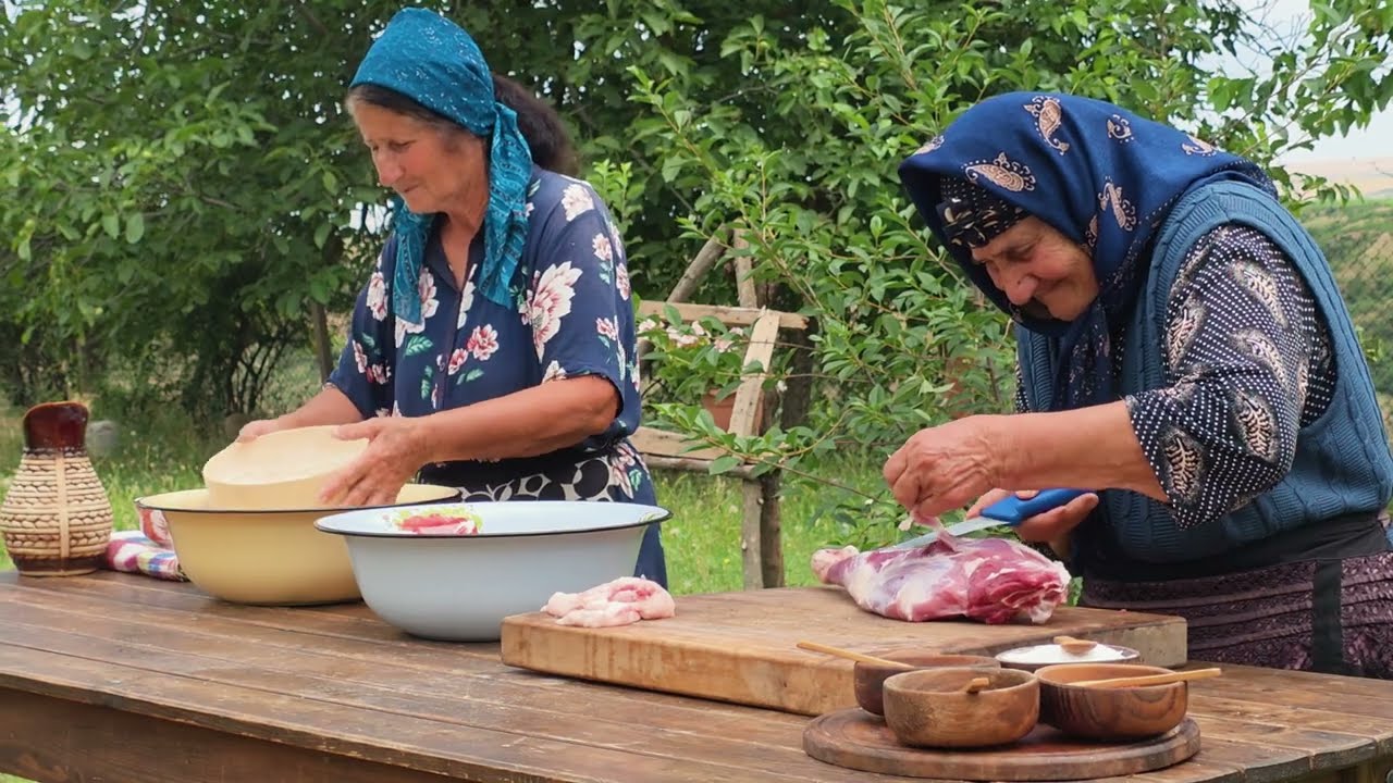 Simple Village Life and Grandma’s Rustic Recipes