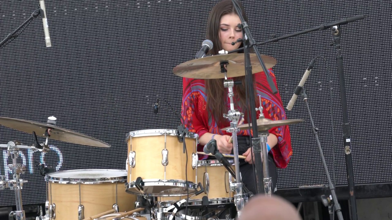 Dreams - Elise Trouw - Supergirl Pro concert series