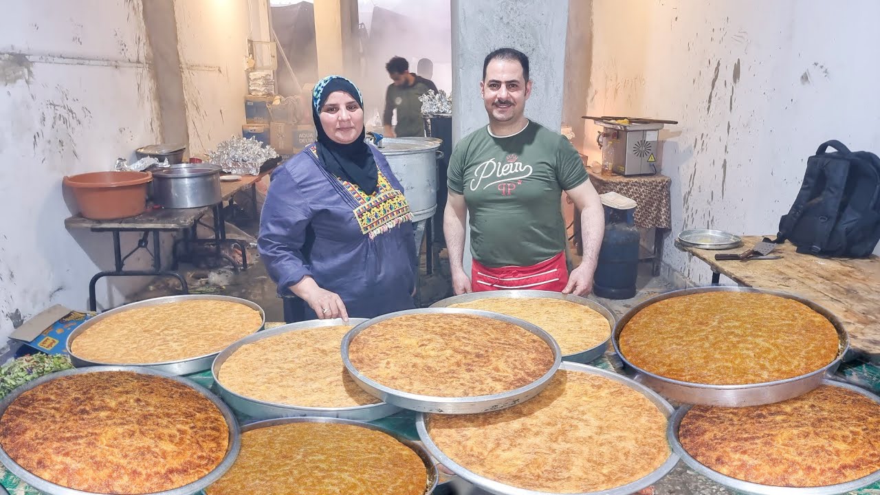 الكنافه الطرية المظبوطة جدا 👌 جمال الكنافه دي كفيل ينسيكوا اي حاجة من جمالها رهييييبة ١٠٠% 😋