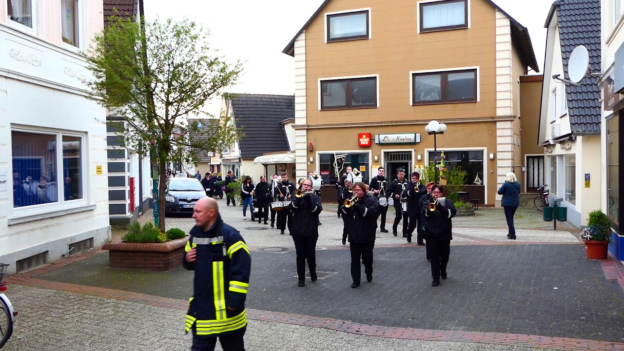 30.4.2019 Musikzug Elsfleth Mai Baum Setzen