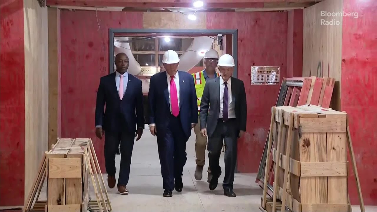 Trump Pushes Powell on Interest Rates During Tour of Fed (Tour Comments)