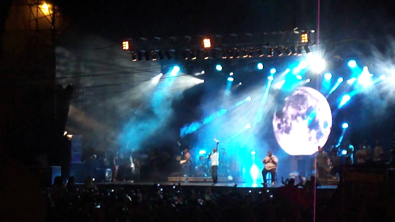 EXALTAMANIACOS 2011  (SALVADOR)  -  EXALTASAMBA (TA VENDO AQUELA LUA-AO VIVO)