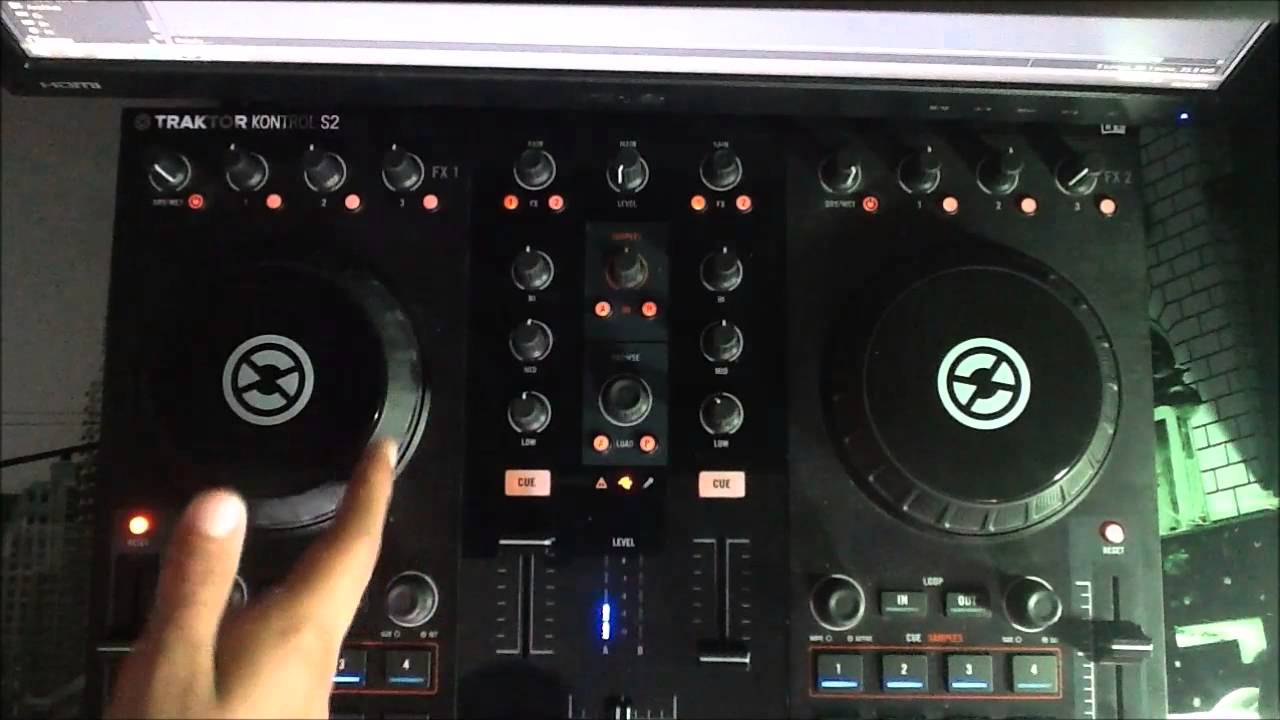 Présentation du Traktor Kontrol S2  Français