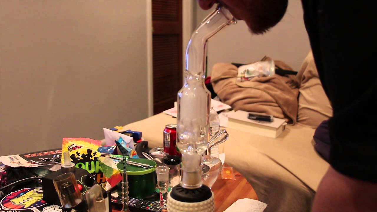 Vapexhale Cloud Evo with the VapexNail